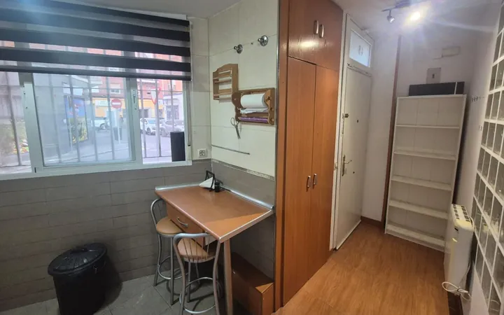Estudio en Calle del Teniente Compaired - Foto 9