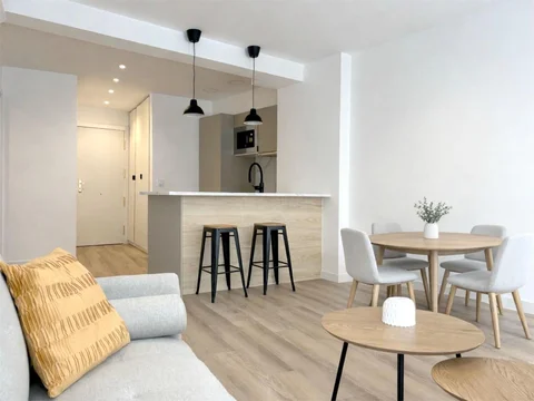 Piso en  Calle de San Leopoldo 10 - Foto 1