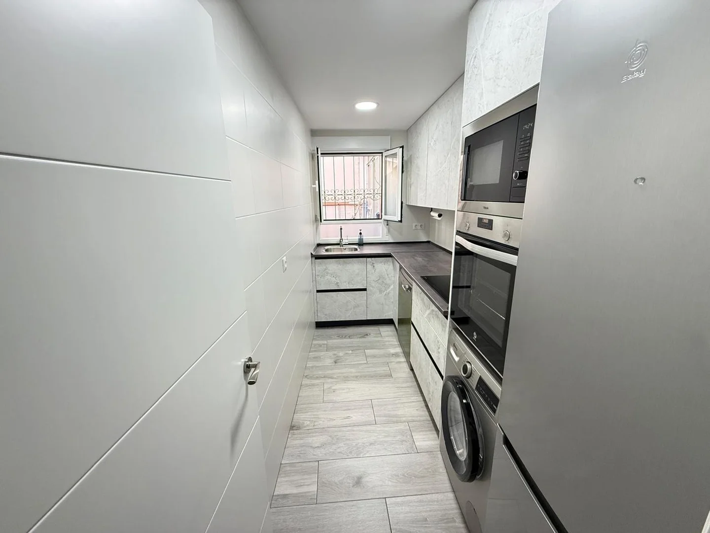 Piso en calle de Emilio Ferrari, 45 - Foto 3