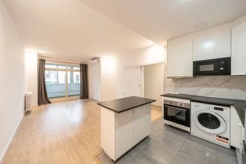 Piso en calle de Francisco Silvela, 21 - Foto 2