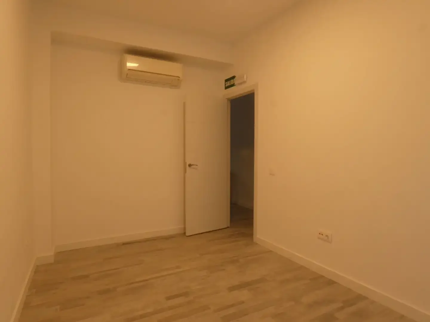 Local comercial en  Calle de José del Pino 48 - Foto 8