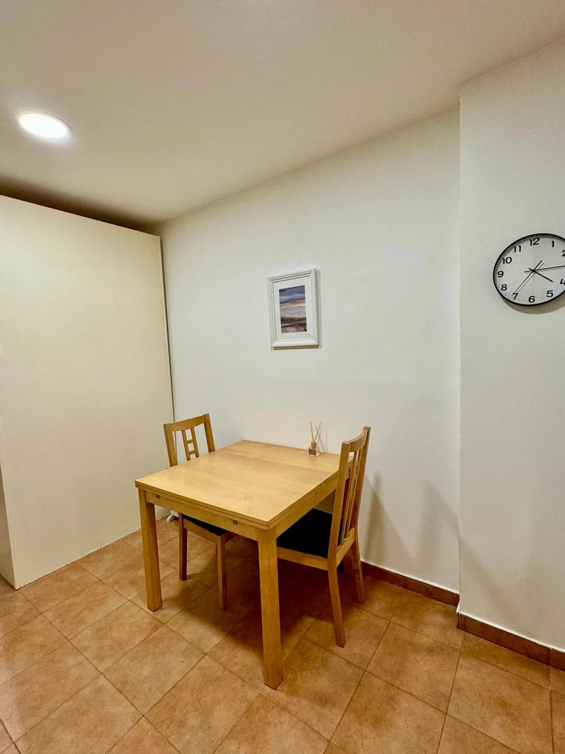 Estudio en calle de Cardenal Mendoza, 27 - Foto 2