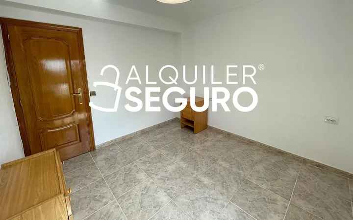 Piso en Calle de la Codorniz, Vista Alegre - Foto 13