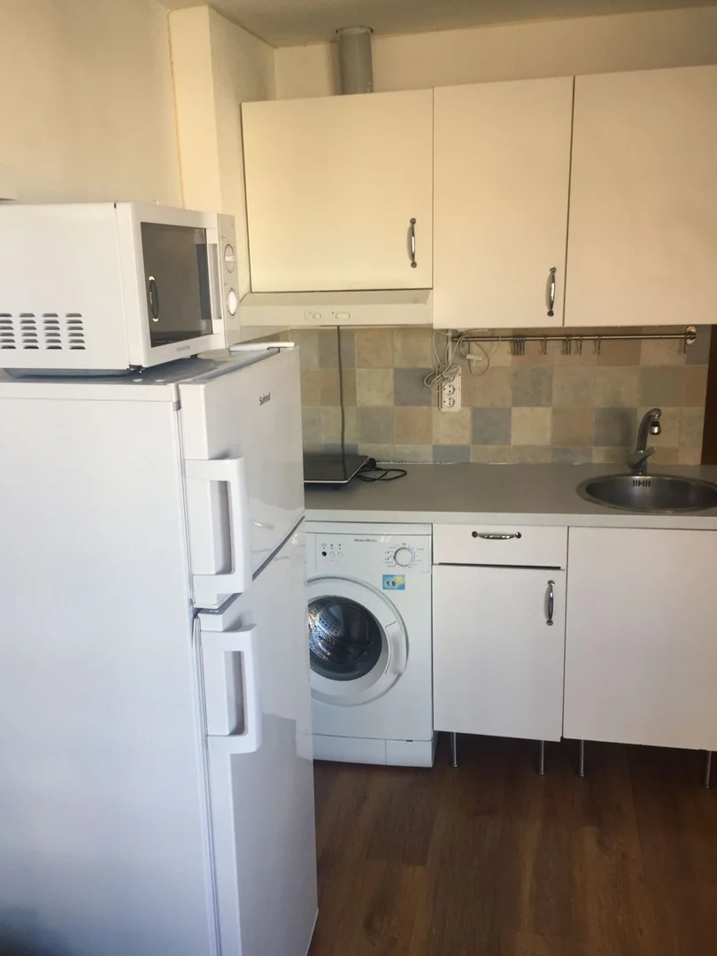 Estudio en calle de la Infanta Mercedes, 92 - Foto 13