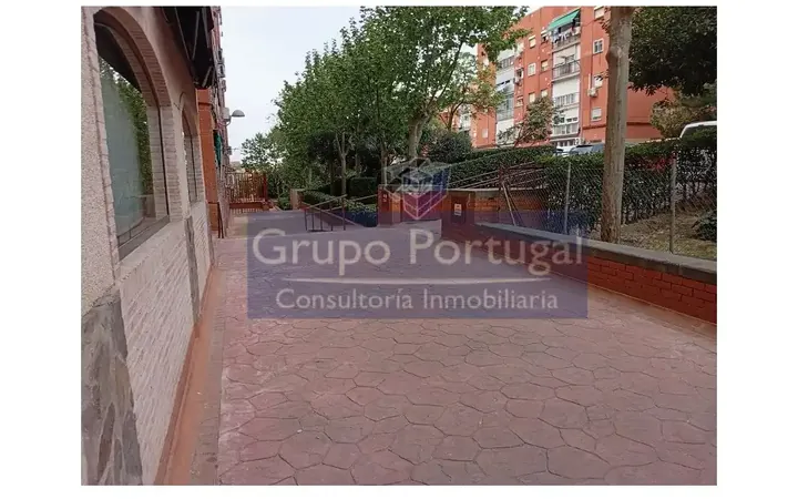 Local comercial en  Madrid Capital - Foto 5