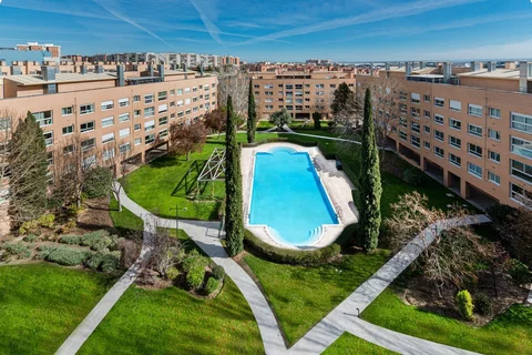 Piso en Barrio Conde Orgaz-Piovera - Foto 1