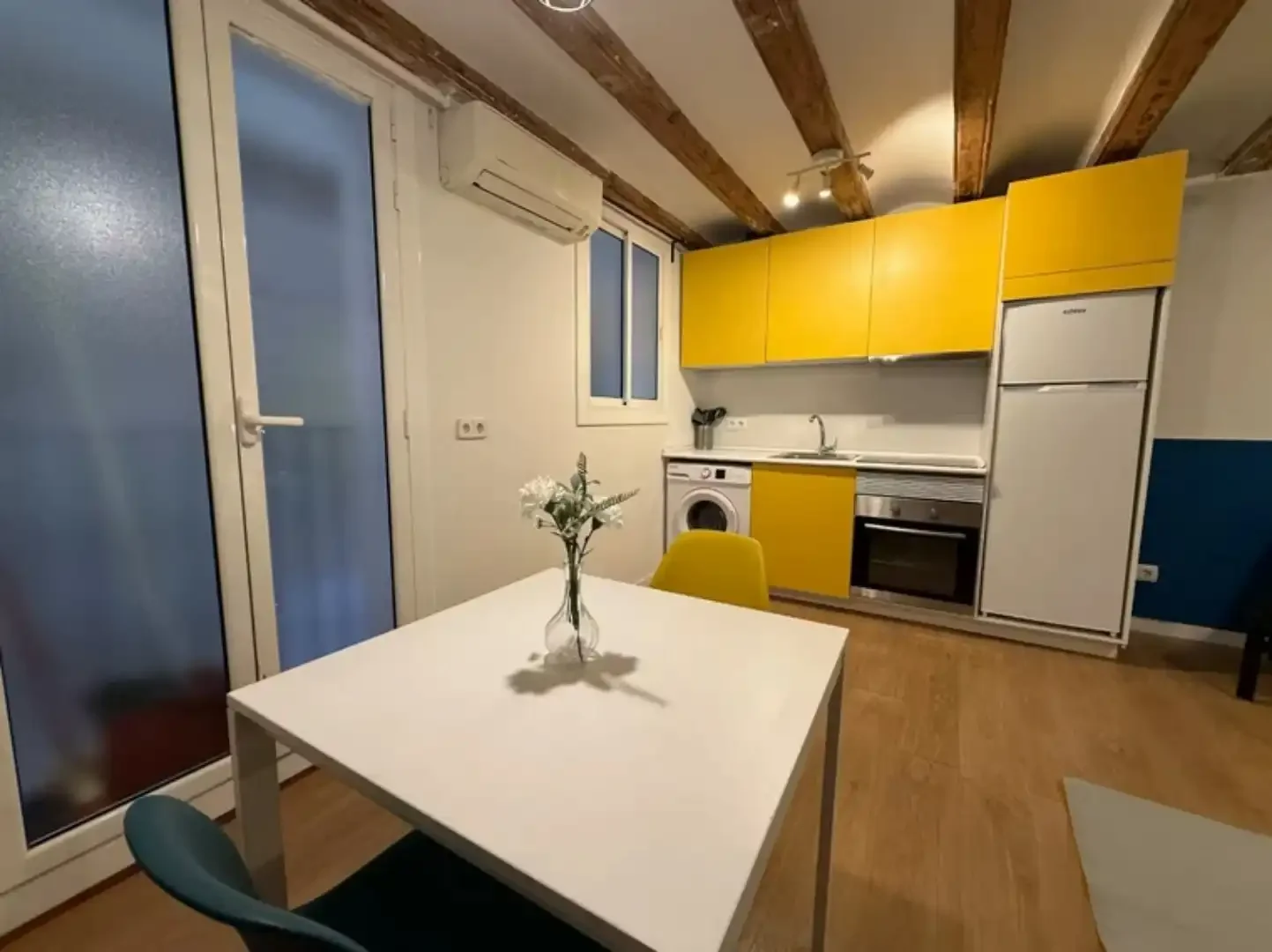 Estudio en  Carrer de Ferran 16 - Foto 6