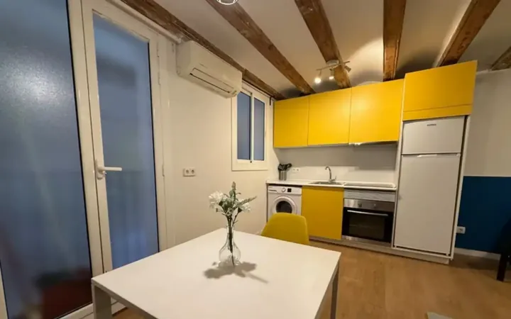 Estudio en  Carrer de Ferran 16 - Foto 6