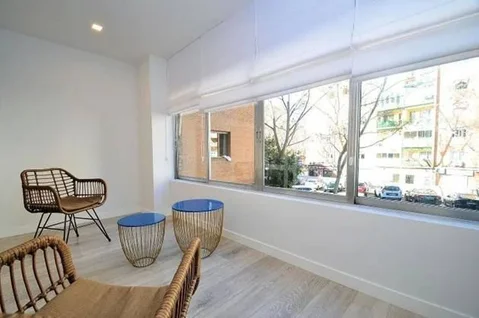 Piso en calle de la Infanta Mercedes, 79 - Foto 16