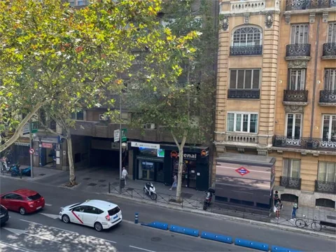 Piso en  Calle del Conde de Peñalver 86 - Foto 9