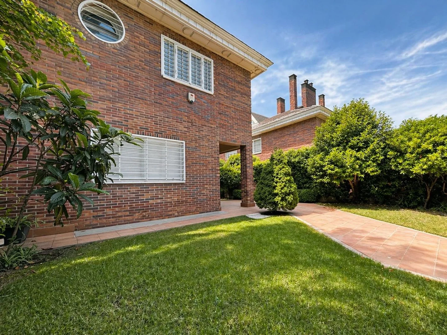 Chalet adosado en Barrio Aravaca - Foto 1