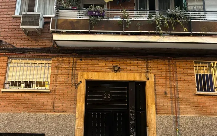 Piso en Calle de Eulalia Gil, 22, Vista Alegre - Foto 1