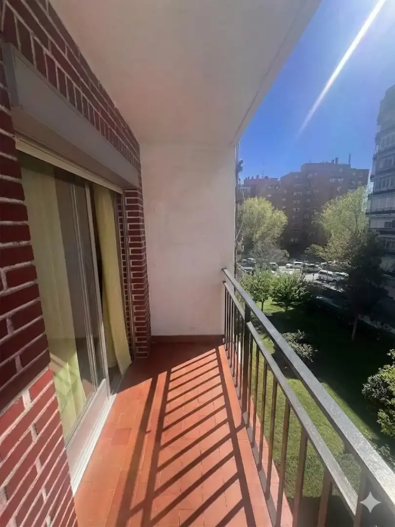 Piso en  Calle de Villafuerte 33 - Foto 3