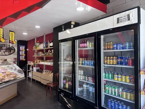 Carnicería, tienda de alimentación en traspaso en Gran Via de les Corts Catalanes - Foto 42