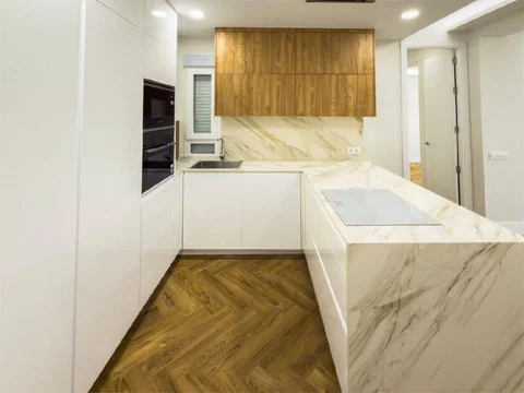 Piso en  Calle de Fernán González 36 - Foto 6