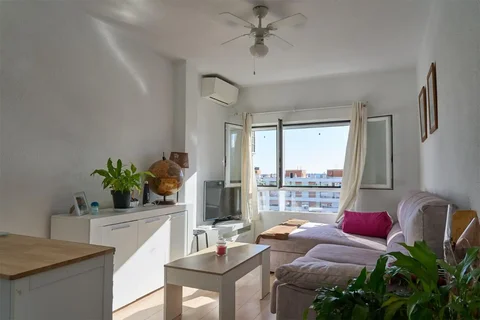 Piso en  Calle de la Isla de Arosa 37 - Foto 1