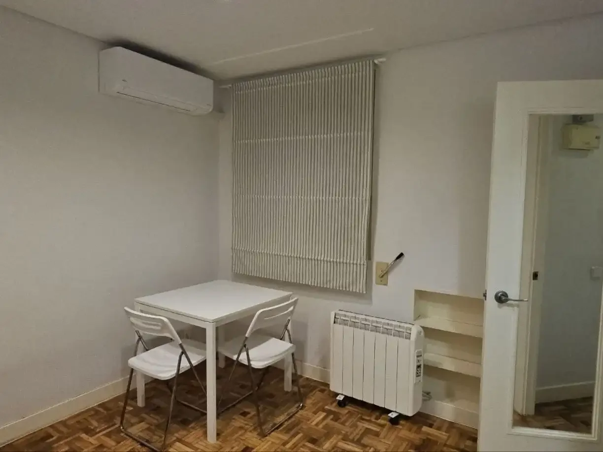 Piso en  Calle de Joaquín María López 44 - Foto 2
