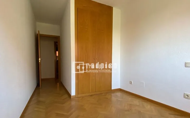 Piso en Calle de Boadilla del Camino, Las Tablas - Foto 17