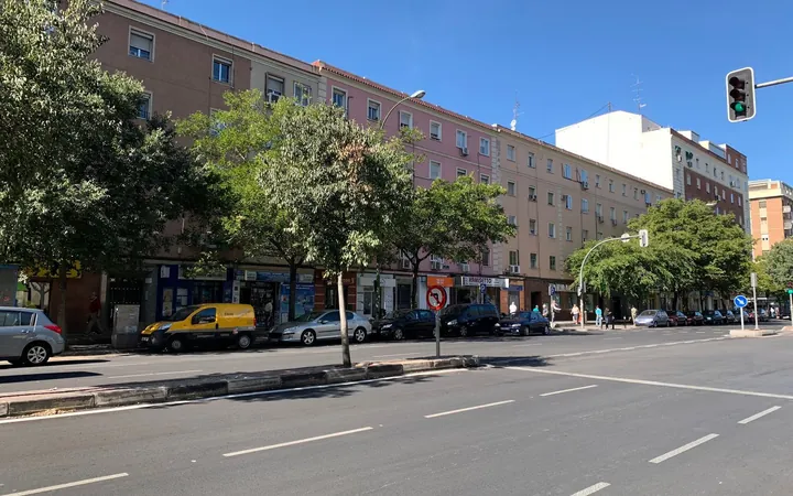 Piso en Calle de Antonio López, Moscardó - Foto 2