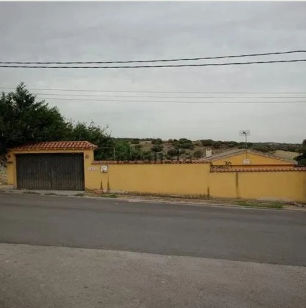 Casa o chalet independiente en Calle Castillo Sigüenza, 607 b - Foto 2