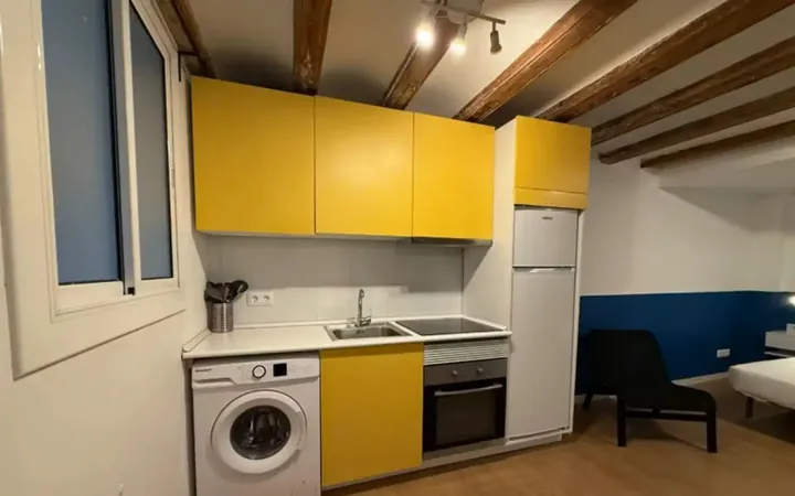 Estudio en  Carrer de Ferran 16 - Foto 9