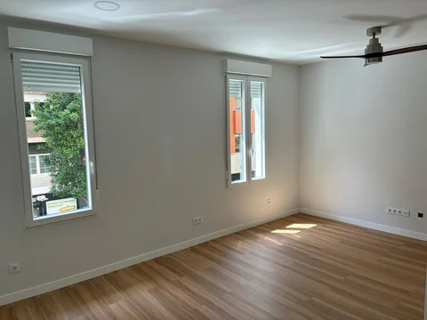 Piso en calle de Menorca, 21 - Foto 1