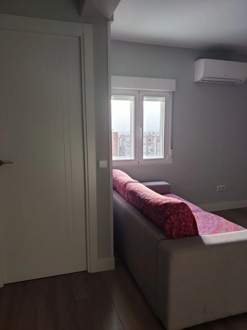 Piso en calle de Melchor Fernández Almagro, 86 - Foto 4