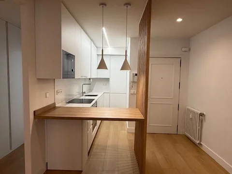 Piso en calle de Zurbarán, 9 - Foto 1