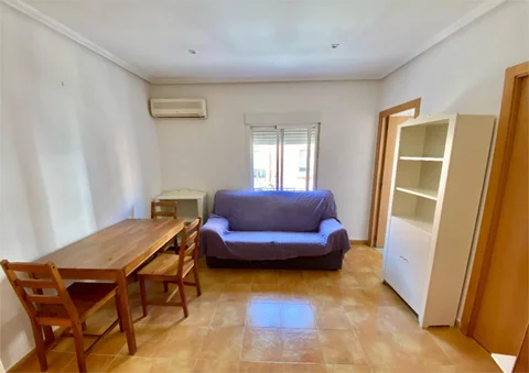 Piso en  Calle de Madridejos 17 - Foto 1