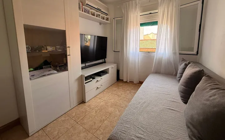 Piso en Numancia - Foto 2