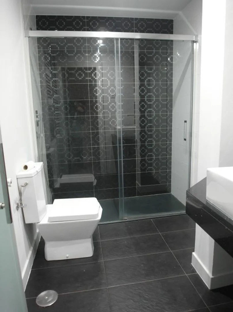 Piso en Barrio Valdeacederas - Foto 24