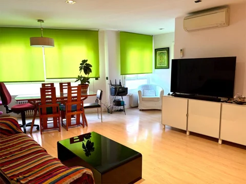 Piso en  Calle del Apóstol Santiago 50 - Foto 1