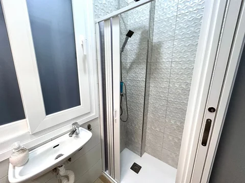 Estudio en Barrio Ramón de Carranza - Madre Rafols - Foto 12