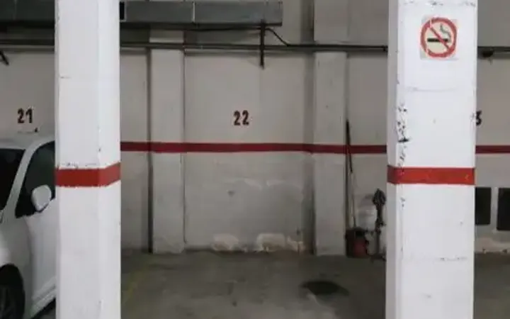 Garaje en  Carrer de Vèlia 85 - Foto 2