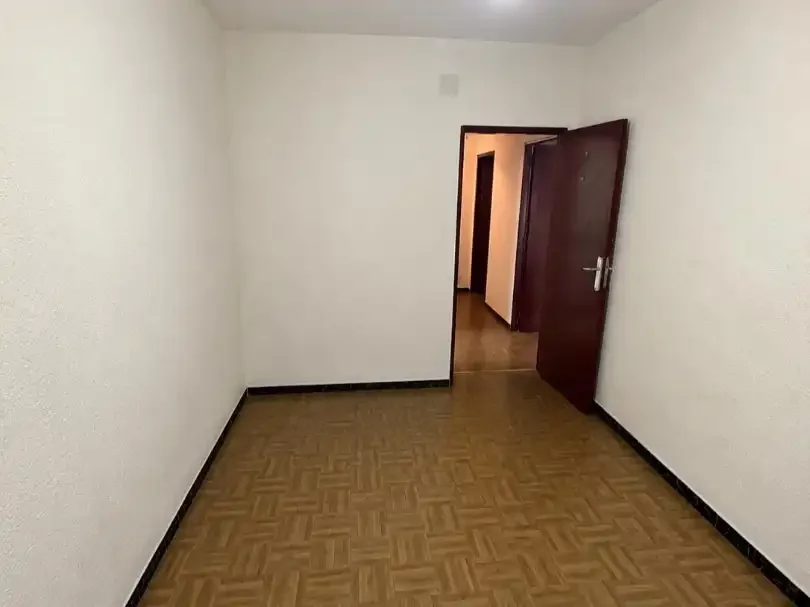 Piso en  Calle de Gonzalo de Berceo 2 - Foto 10