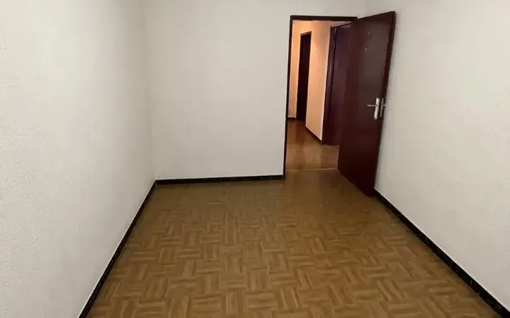 Piso en  Calle de Gonzalo de Berceo 2 - Foto 10