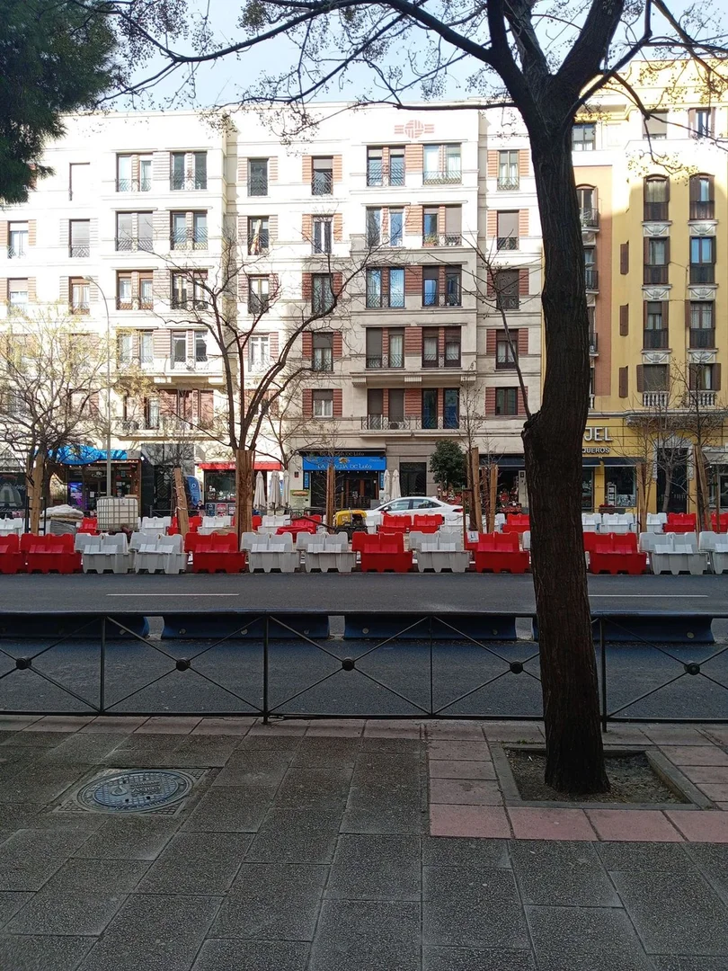 Piso en avenida Reina Victoria, 50 - Foto 5