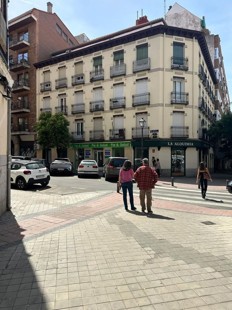 Piso en Calle de Galileo, 32 - Foto 6