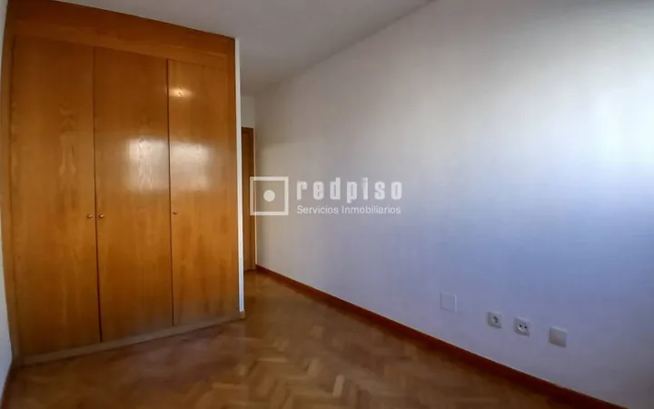 Piso en Calle de Boadilla del Camino, Las Tablas - Foto 10