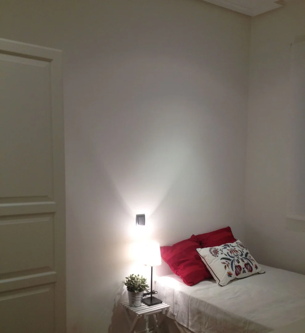 Piso en calle Galileo, 90 - Foto 3