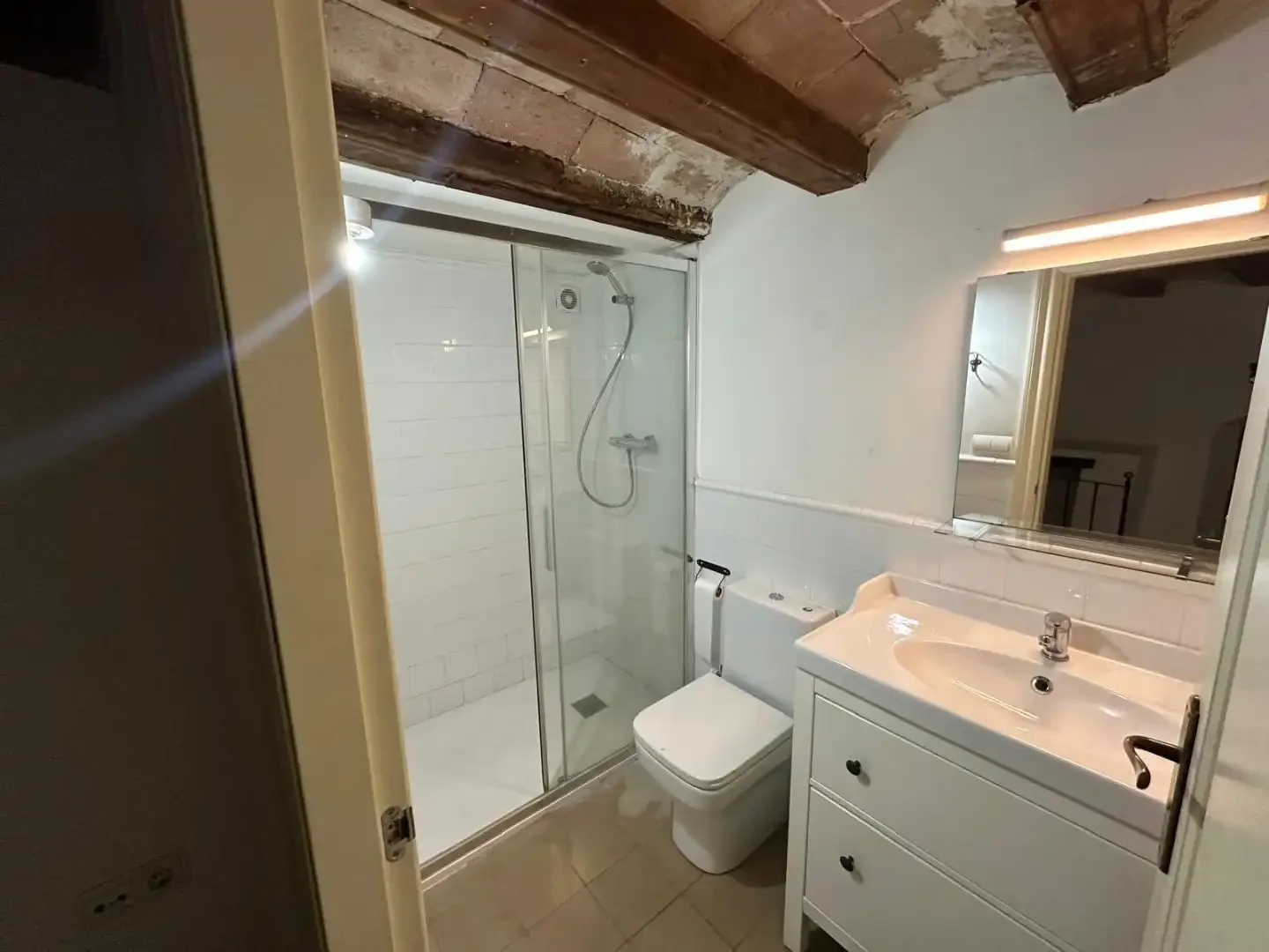 Local comercial en  Carrer de Sant Pere Mitjà 8 - Foto 8