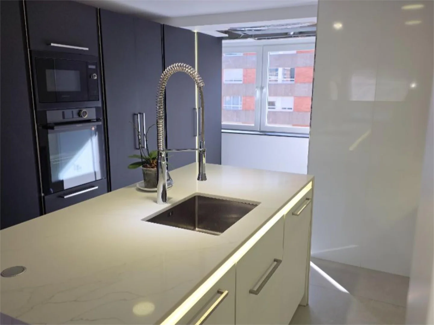 Piso en  Carrer de Sabino Arana 34 - Foto 2