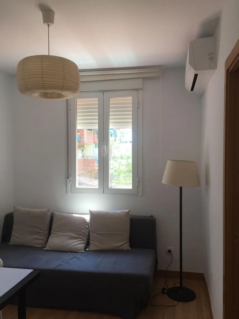 Piso en calle de Bustamante, 8 - Foto 3