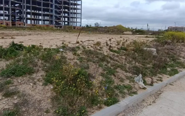 Terreno Residencial en  Calle de Medina del Campo 20 - Foto 1