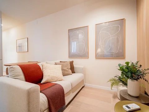 Piso en calle de Alfonso XII - Foto 1