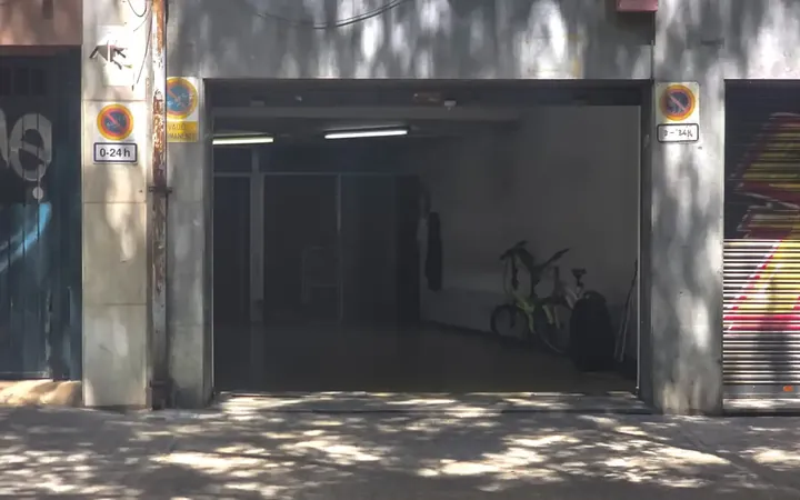 Local comercial en  Carrer de Josep Estivill 33 - Foto 3