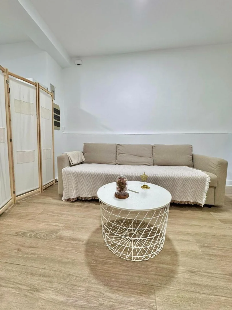 Estudio en Calle de Etruria, Canillejas - Foto 4