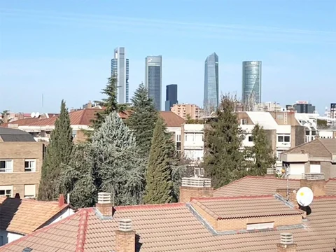 Piso en  Calle de Añastro 9 - Foto 1