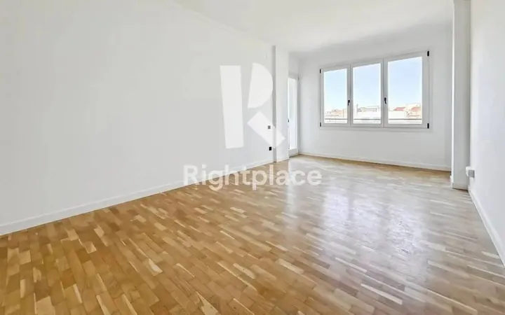 Piso en Calle de Tarragona, La Nova Esquerra de l'Eixample - Foto 1