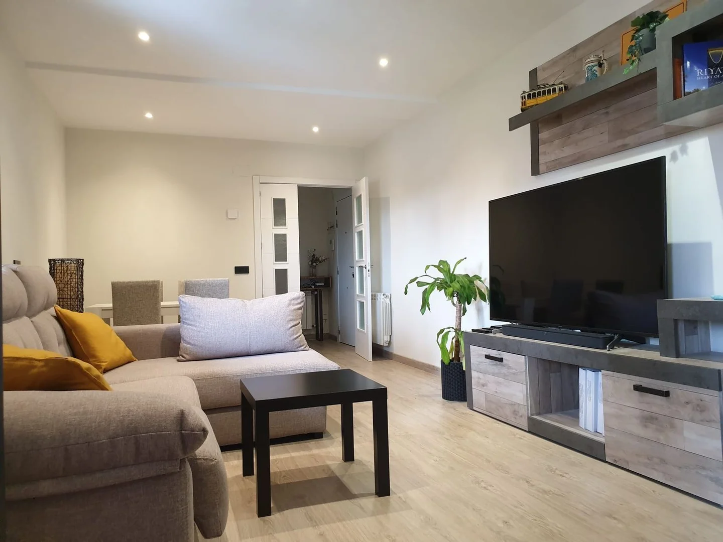 Piso en Barrio Apóstol Santiago - Foto 2